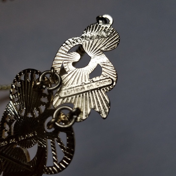 Disney Store Tangled Rapunzel Princess Gold Pink Floral Necklace Girls Plastic - Picture 5 of 9